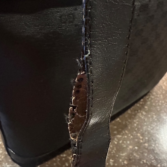 Authentic Vintage Gucci – GG Monogram & Leather Trim - Picture 3 of 5